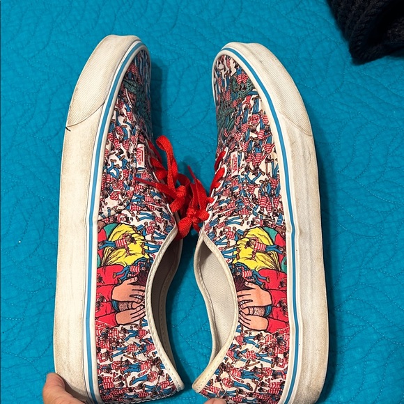 Men’s Vans  size 13 . Where's Waldo Patterned Sneakers, in very good condition - Picture 4 of 8